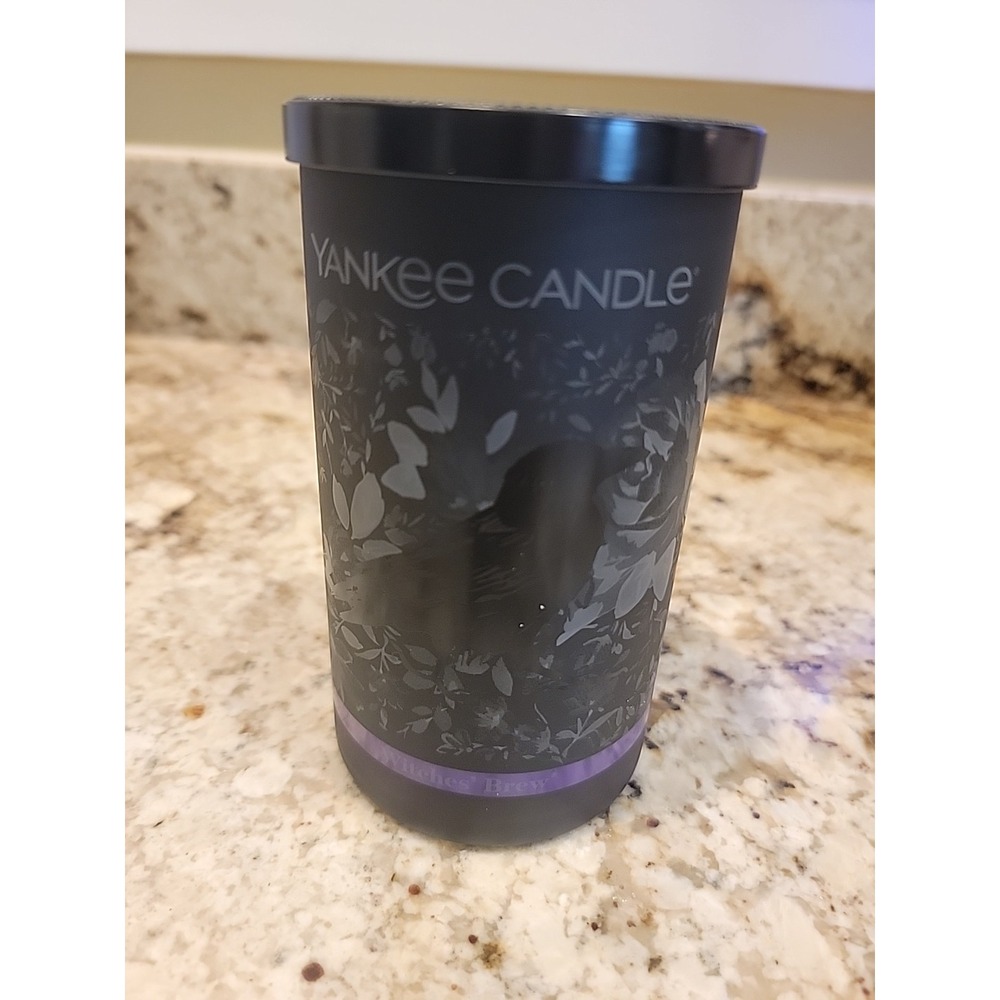 Yankee Candle Witches Brew Medium Candle 12 oz with Raven – Rare & Collectible